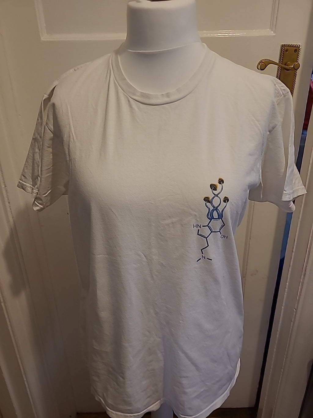 Mens Hanes Size Medium White Print Short Sleeved Tshirt