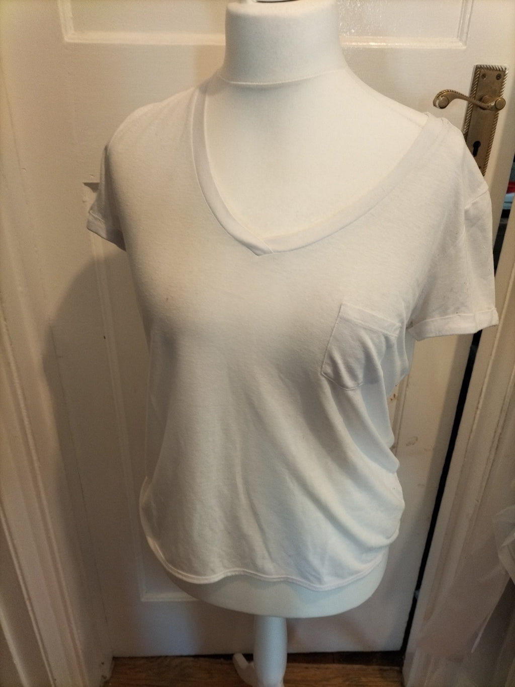Ladies Essentials Collection Size 12 White Short Sleeved V Neck Tshirt