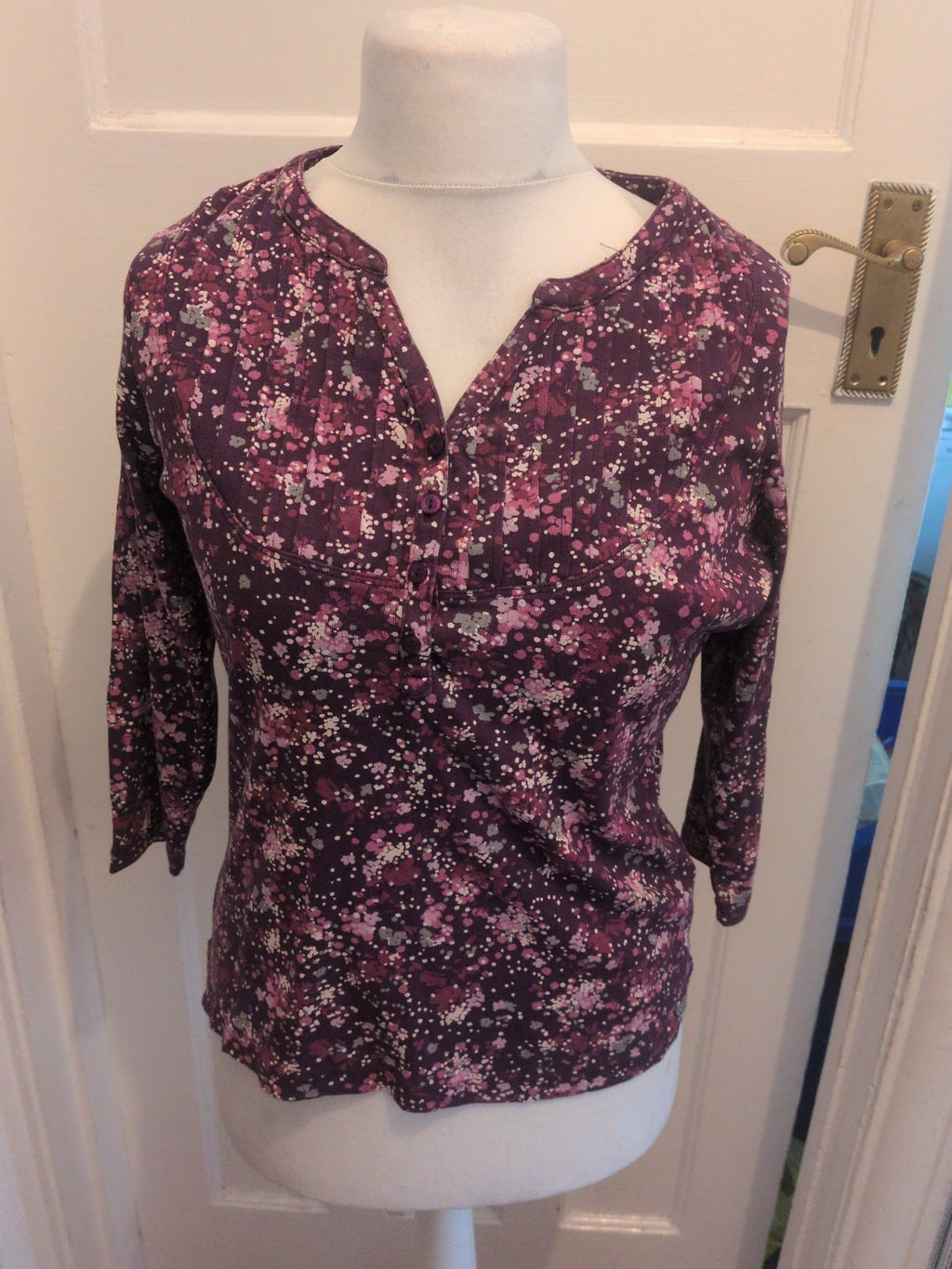 Ladies Purple Floral Top MAINE size 14 3/4 Sleeve Free Delivery