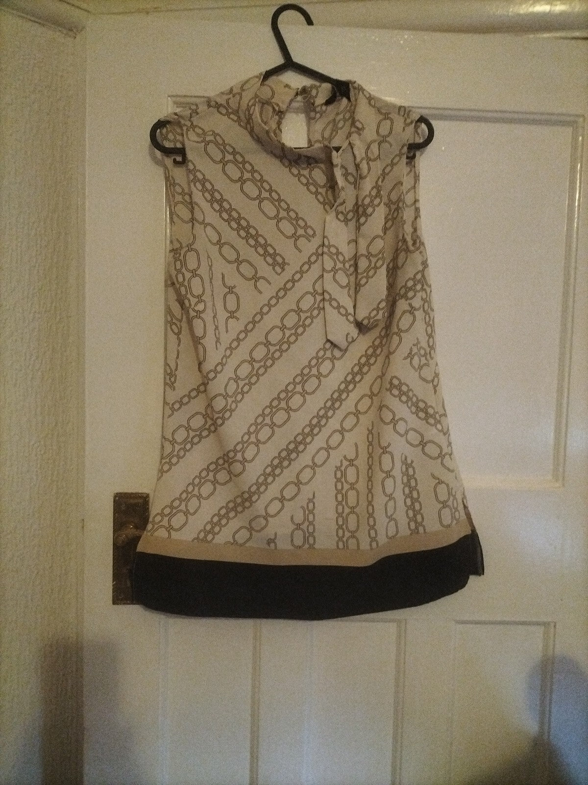 Ladies F&F Size 6 Cream/Gold Sleeveless Blouse