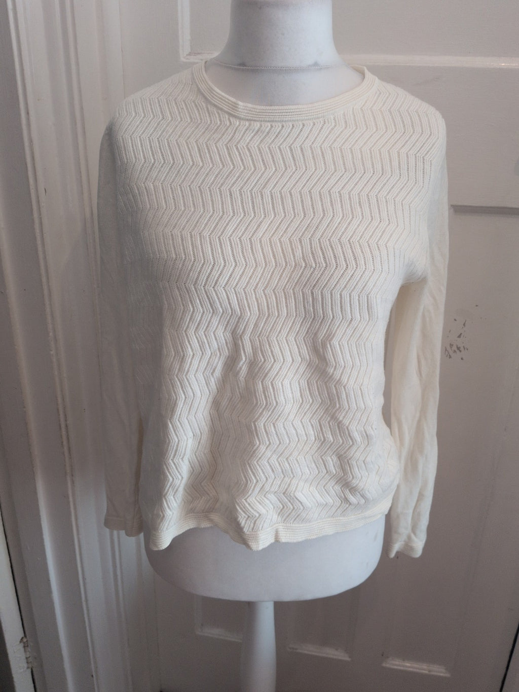 Classics M/L White Jumper