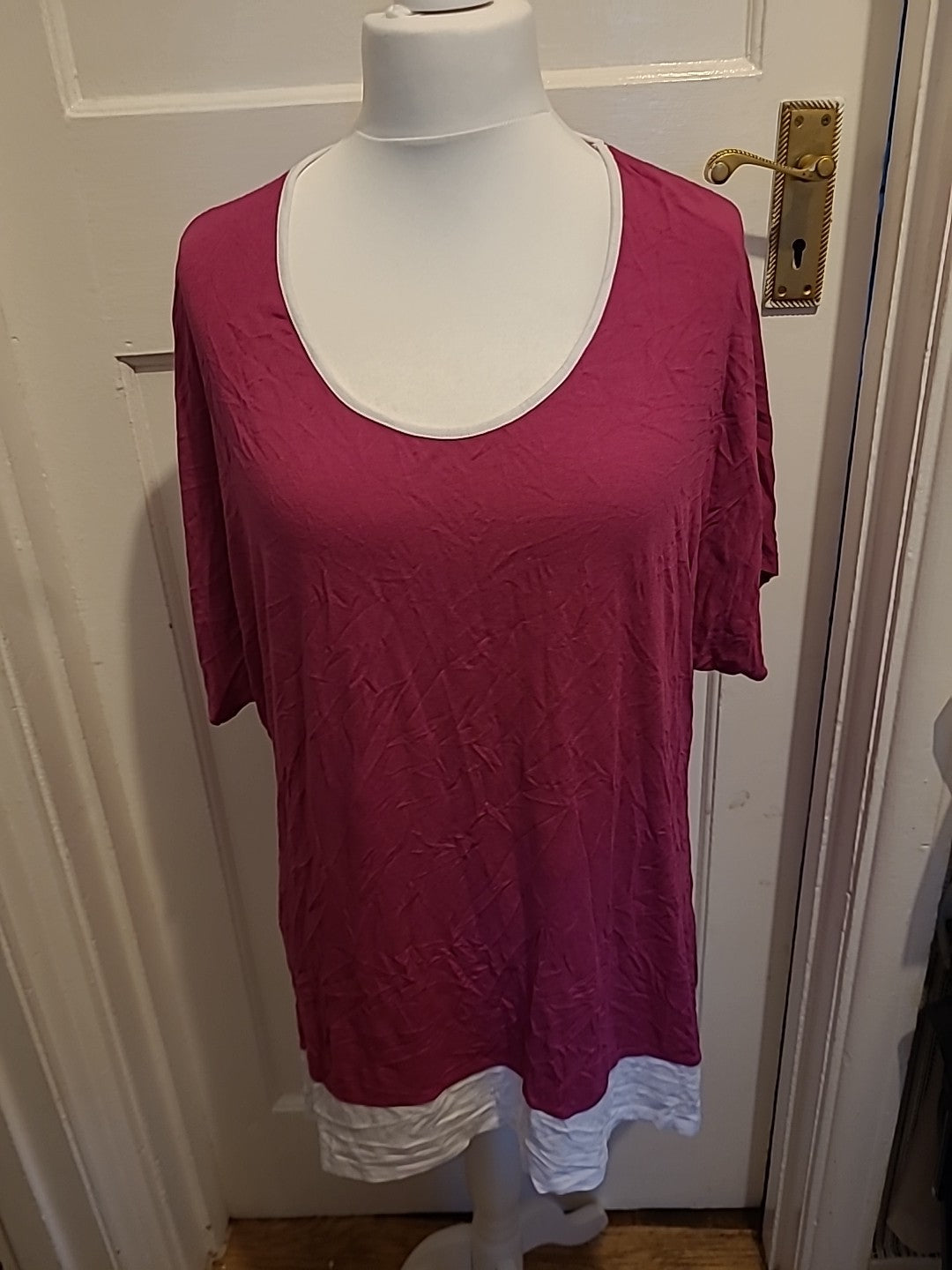 Ladies Kasbah Size 2XL Purple With White Trim Short Sleeved Tshirt