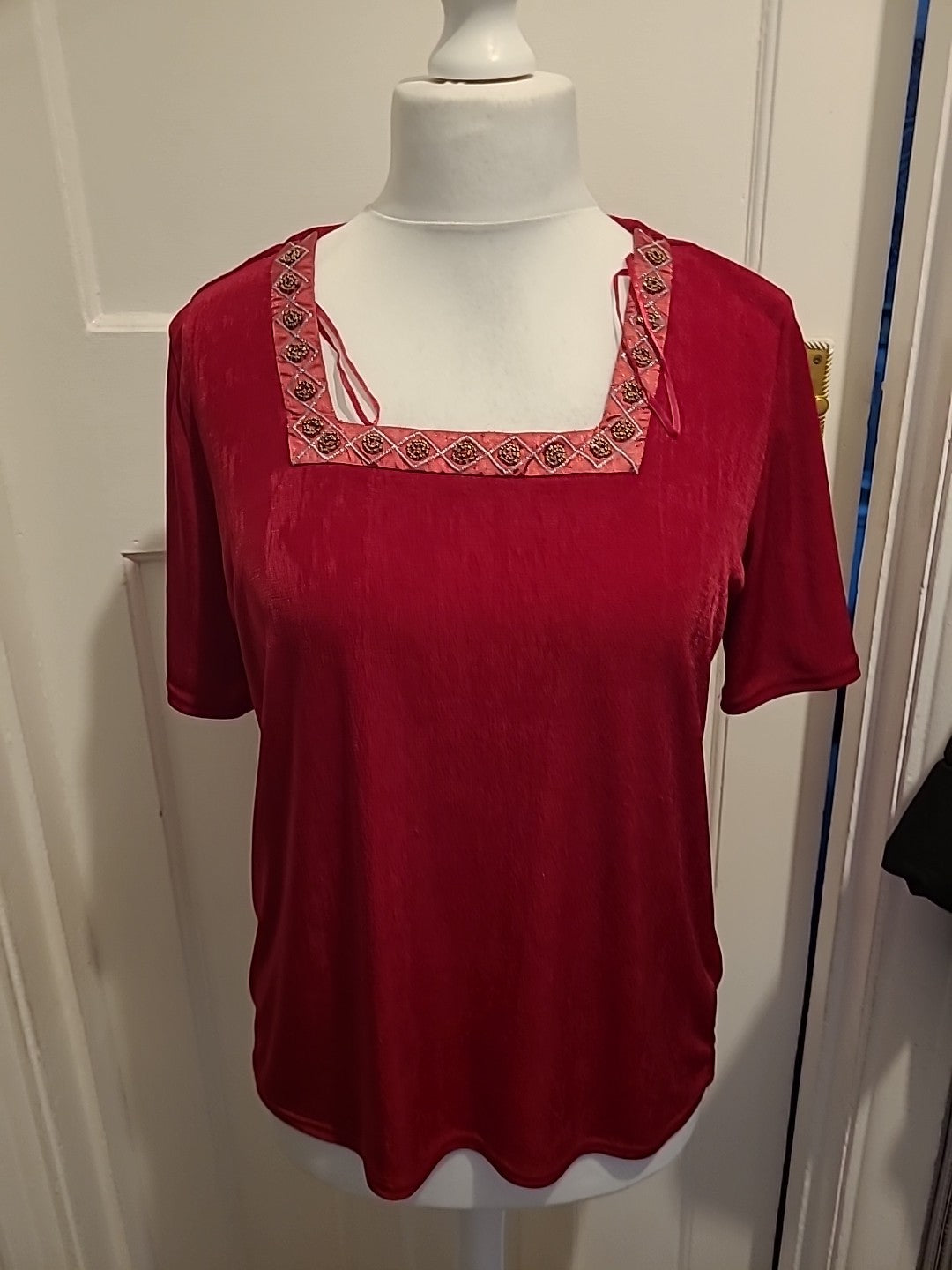 Ladies BM Size Medium Purple Square Neck Short Sleeved Blouse