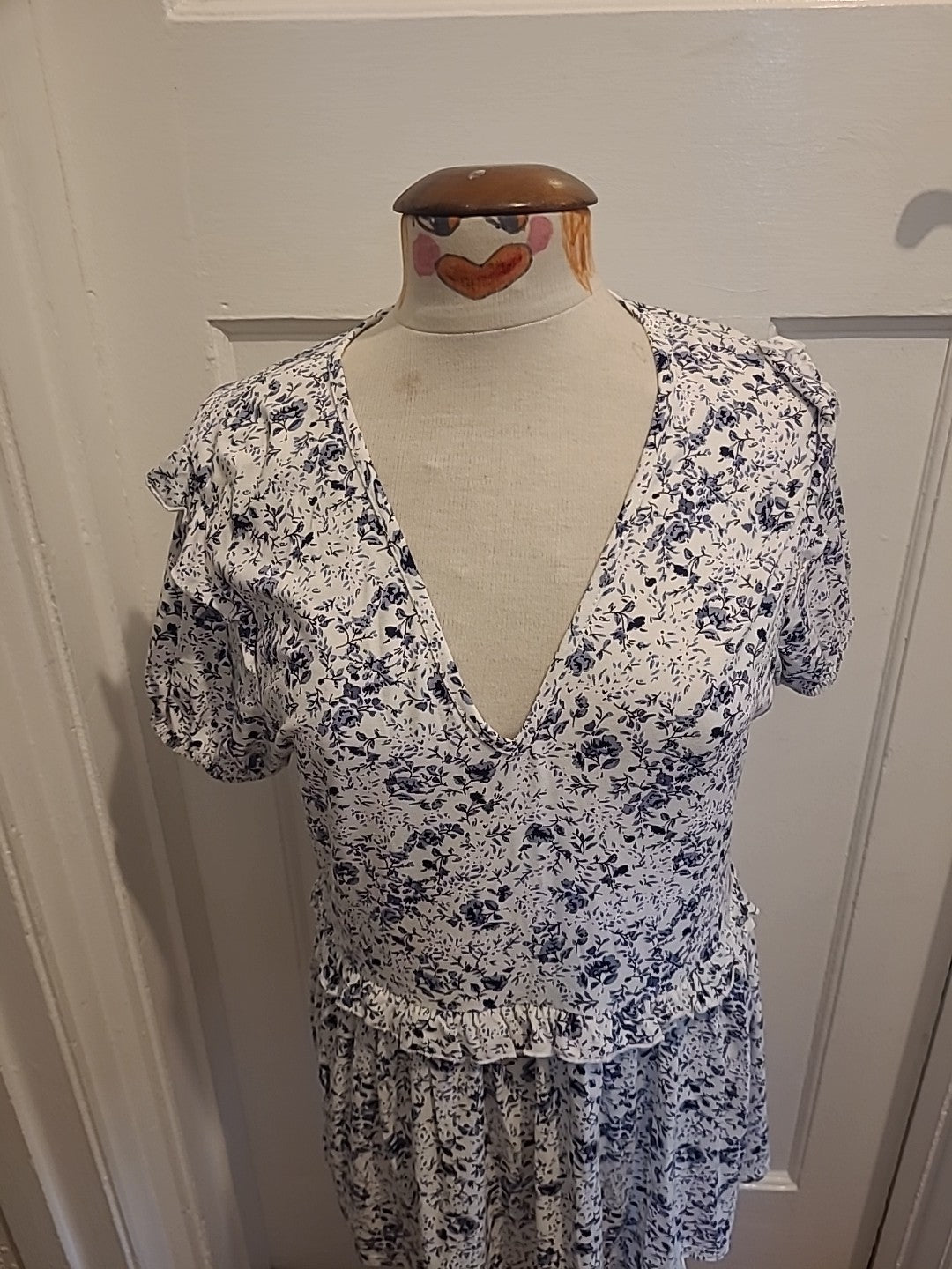Ladies In The Style Size 14 Lilac Black White Short Sleeved Tshirt
