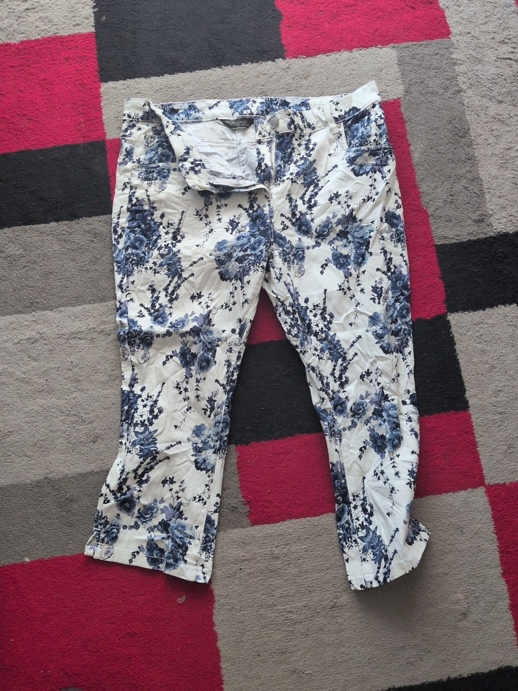 Orginals 12 Blue And White Floral Cropped Trousers