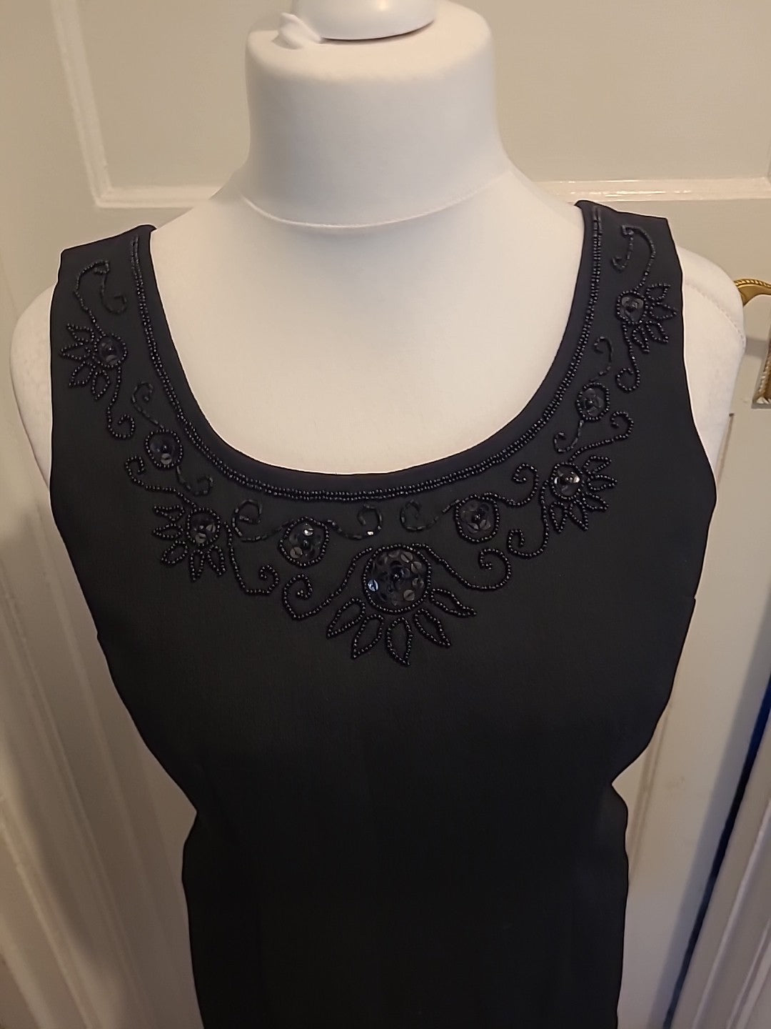 Ladies Dorothy Perkins Size 12 Black Sleeveless Dress With Patterned Neck Hem