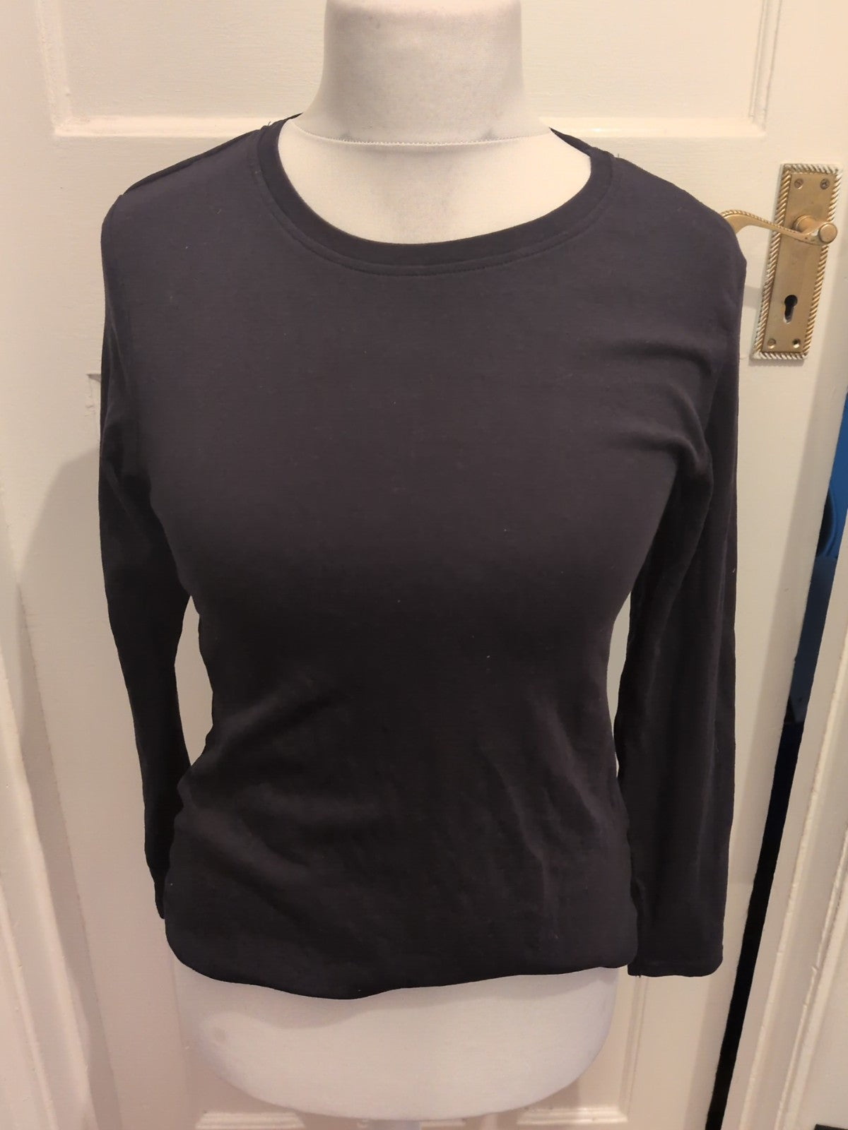 Ladies Nutmeg Size 14 Black Long Sleeved Fitted T-shirt