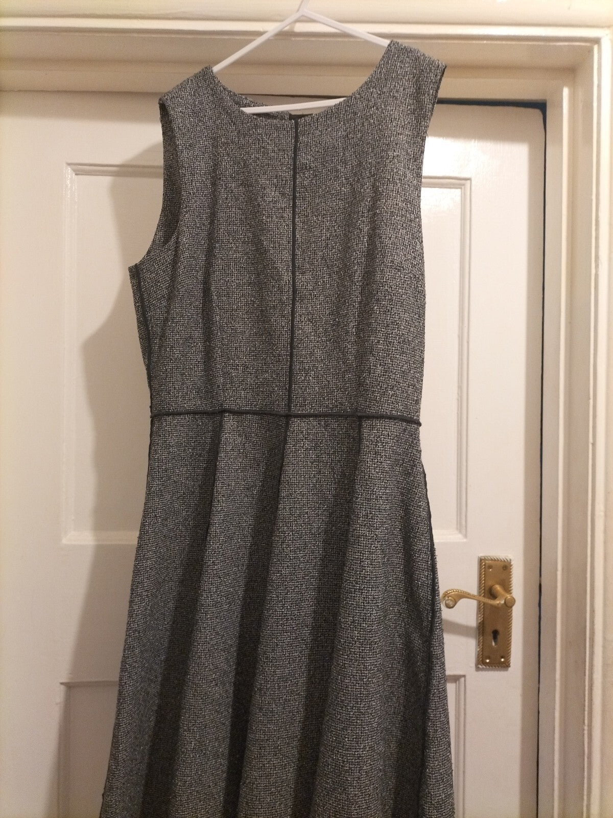 Ladies H+M Size 8 Grey Fleck Sleeveless Flowy Dress