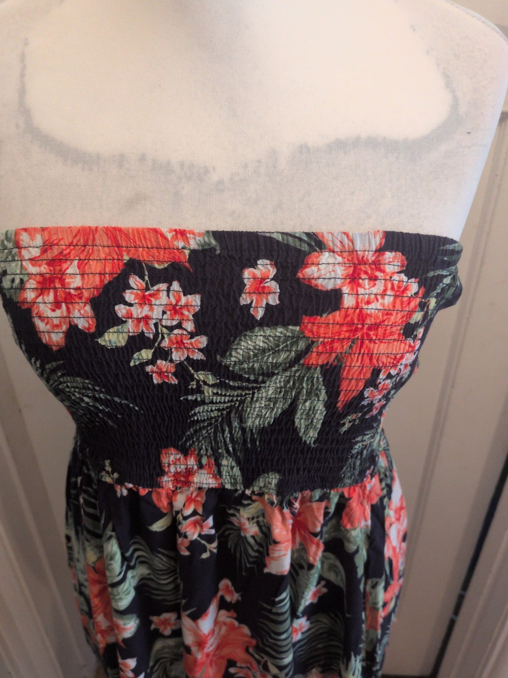 Ladies Bonmarche Strapless Dress Size 20 Navy Floral
