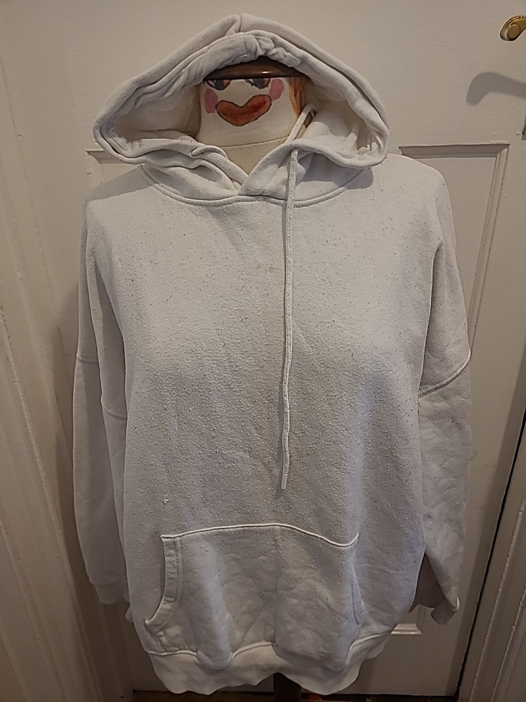 Ladies New Look Size Medium White Pullover Hoodie(Bobbling And Has A Mark)