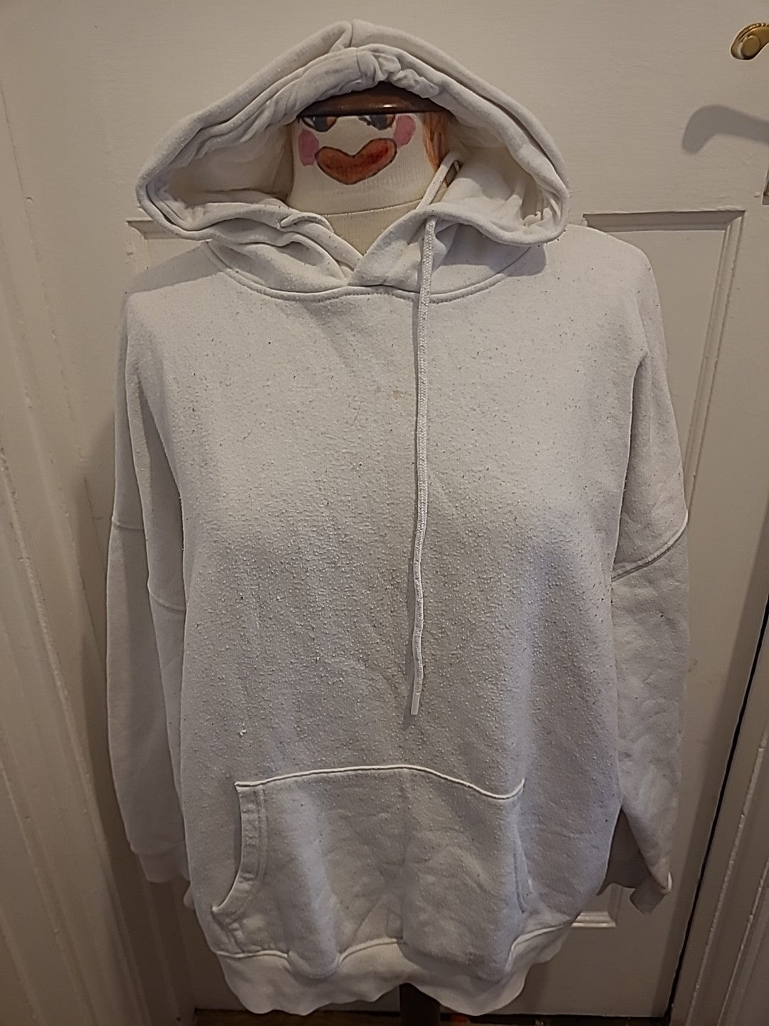 Ladies New Look Size Medium White Pullover Hoodie(Bobbling And Has A Mark)