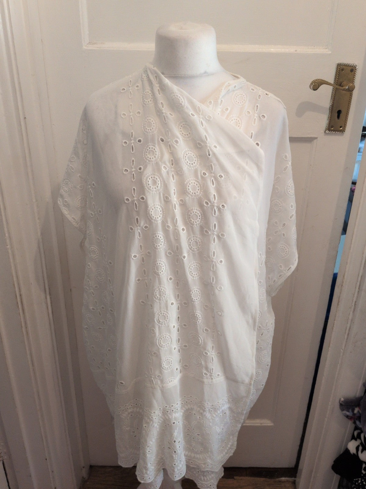 George Large White Patterned Short Sleeve Open Longline Blouse