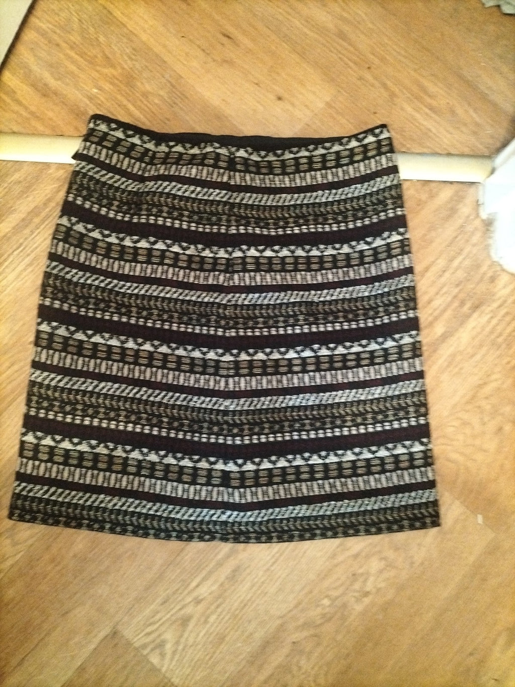 Marks And Spencer 12 Multicoloured Patterned Lined Skirt Straight Length 21 Inch