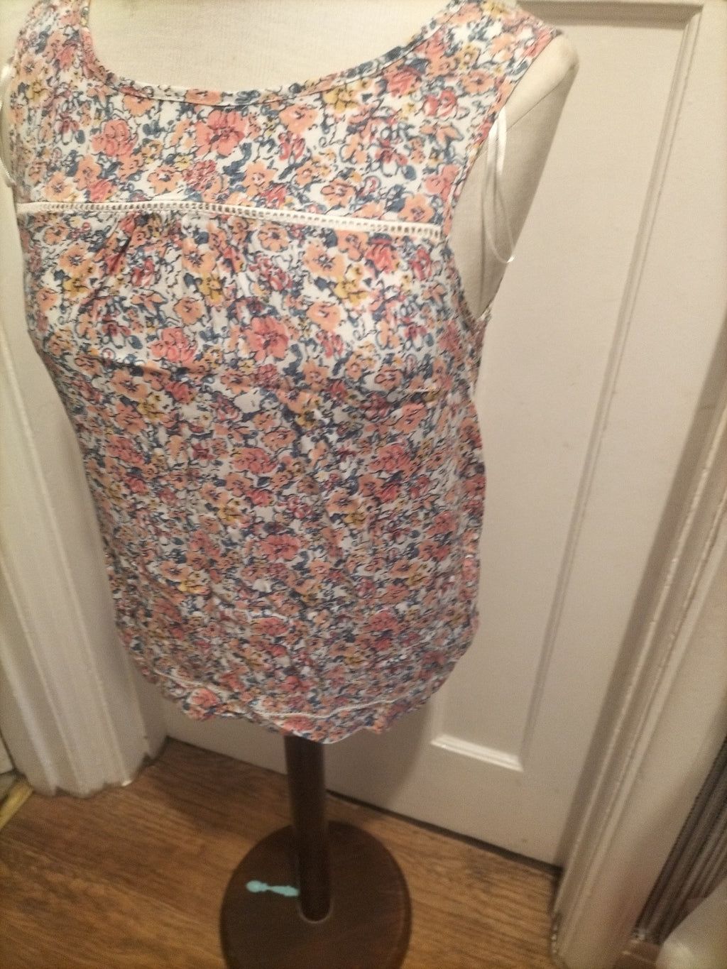Ladies F&F Size 8 Multicoloured Floral Sleeveless Tank Tshirt