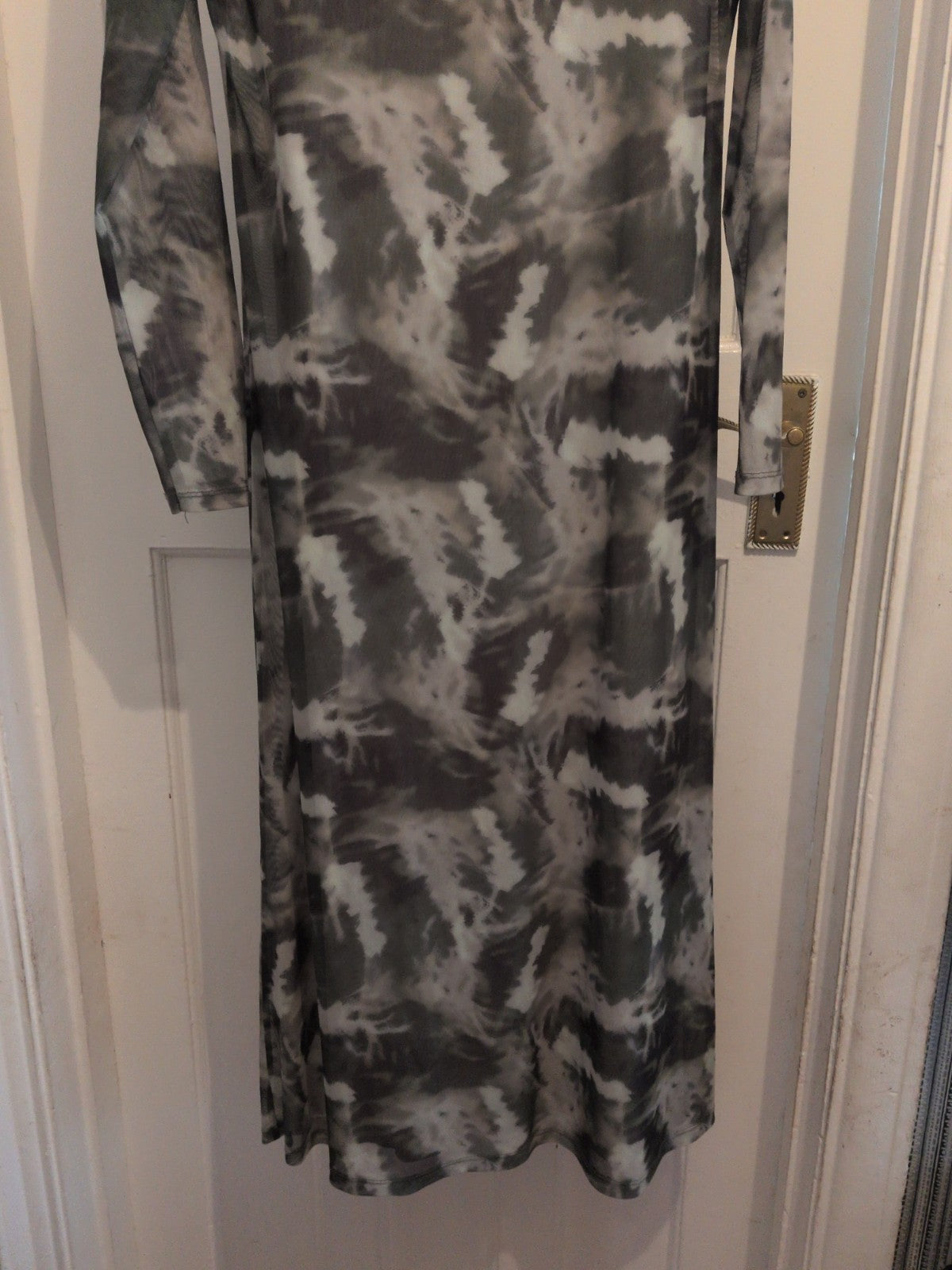 Ladies Primark Size Medium Green Toned Mesh Lined Long Sleeve Long Length Dress