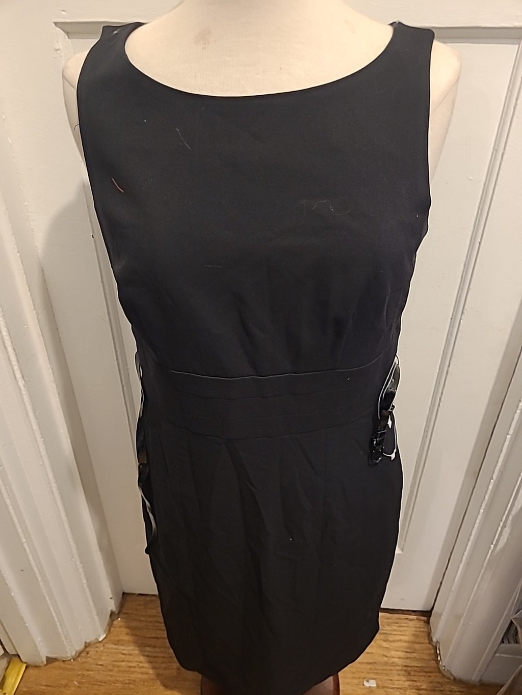 Brand New Ladies H&M Size 16 Black Lined Sleeveless Dress