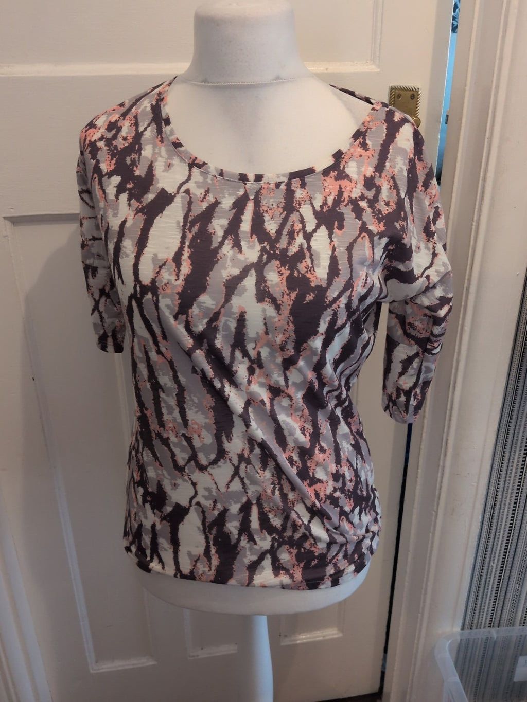 Viz.A.viz 8/10 Charcoal/Grey/Pink 3/4 Sleeve Blouse