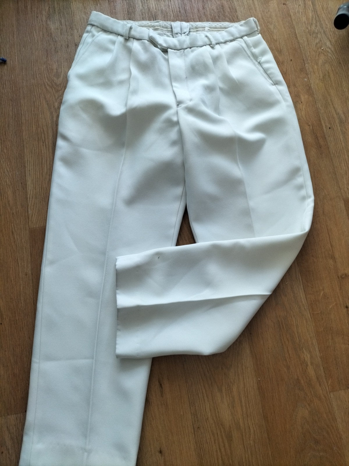 Mens Cotswold Bowl Size 36" White Trousers