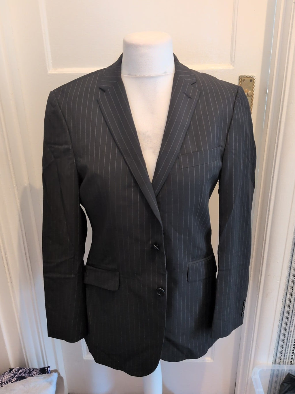 Mens Burton Size 38R Black Pinstriped Suit Jacket