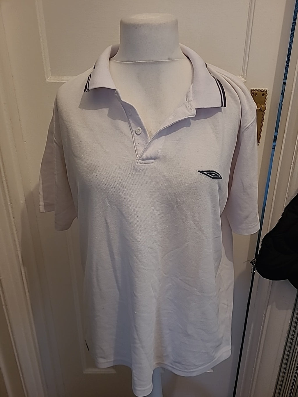 Mens Umbro Size Large White Short Sleeve Polo Shirt