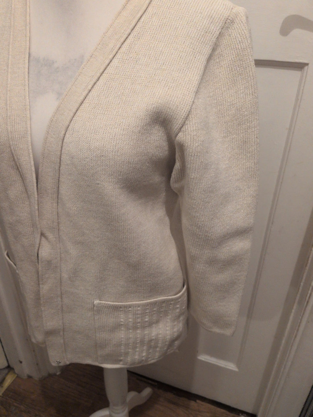 Ladies Size XL Beige Heavy Cardigan