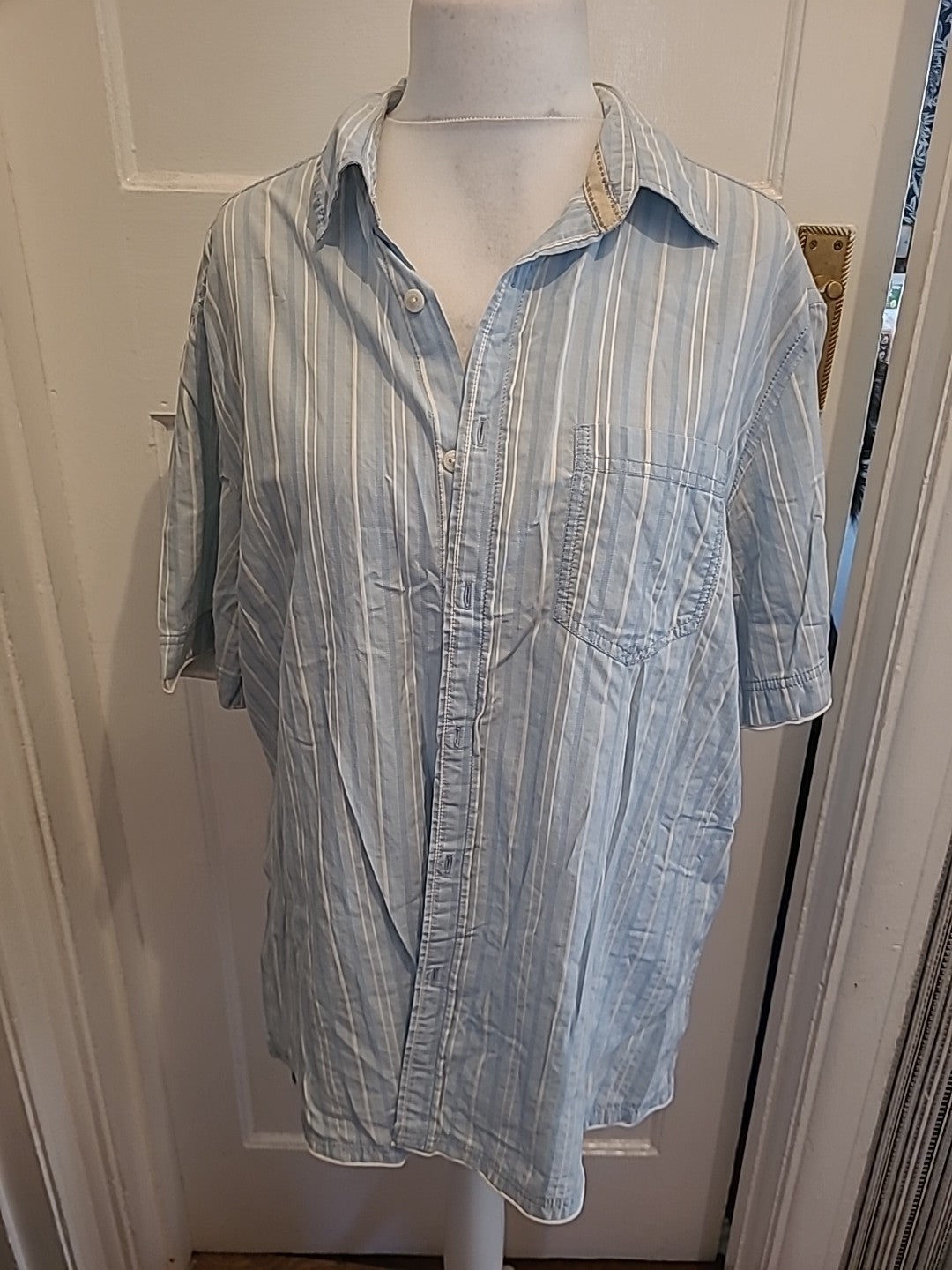 Mens North Coast Size XL Blue And White Striped Short Sleeved Shirt
