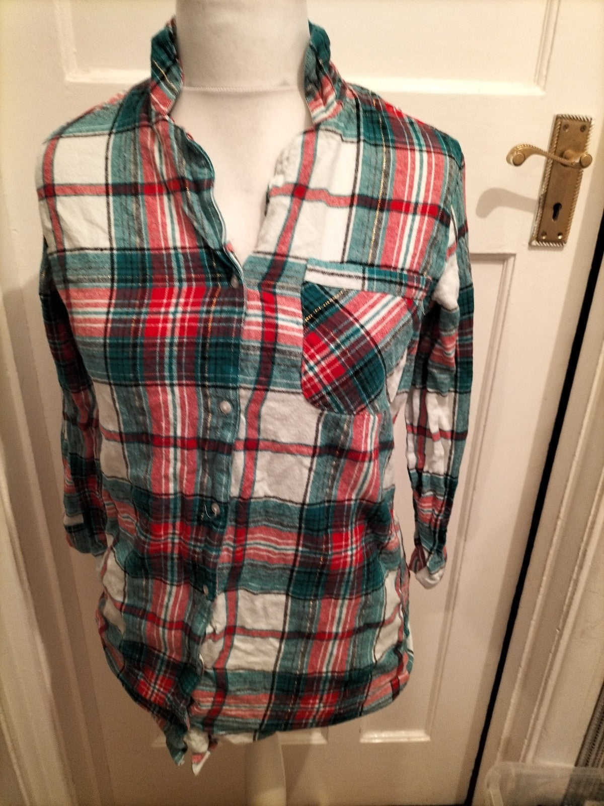 Ladies Tu Size 8 Green Red And White Check Long Sleeved Buttoned Blouse