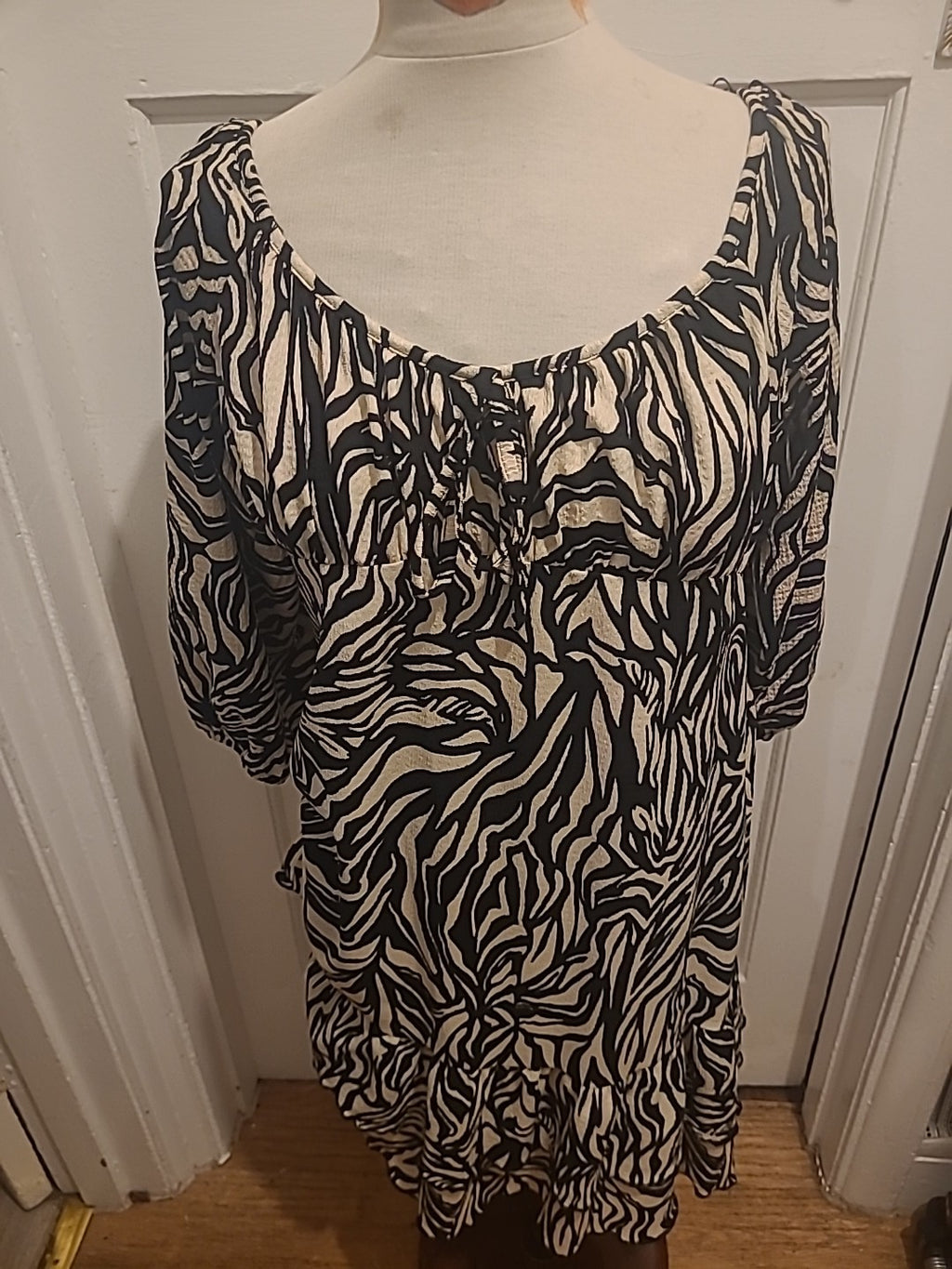 Ladies Pep&Co Size Large Beige And Black Dress