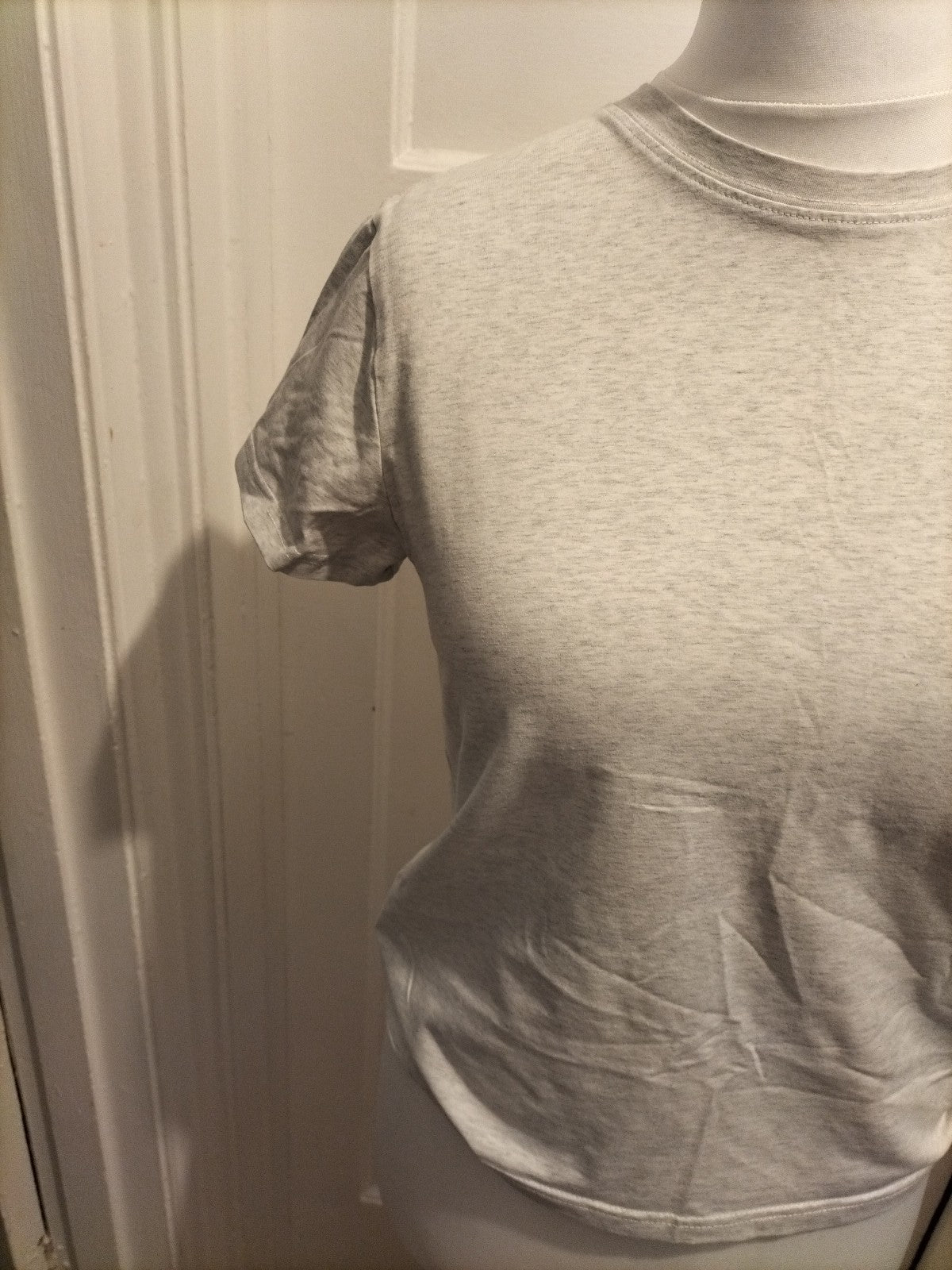 Mens Size Small Grey Short Sleeved Tshirt
