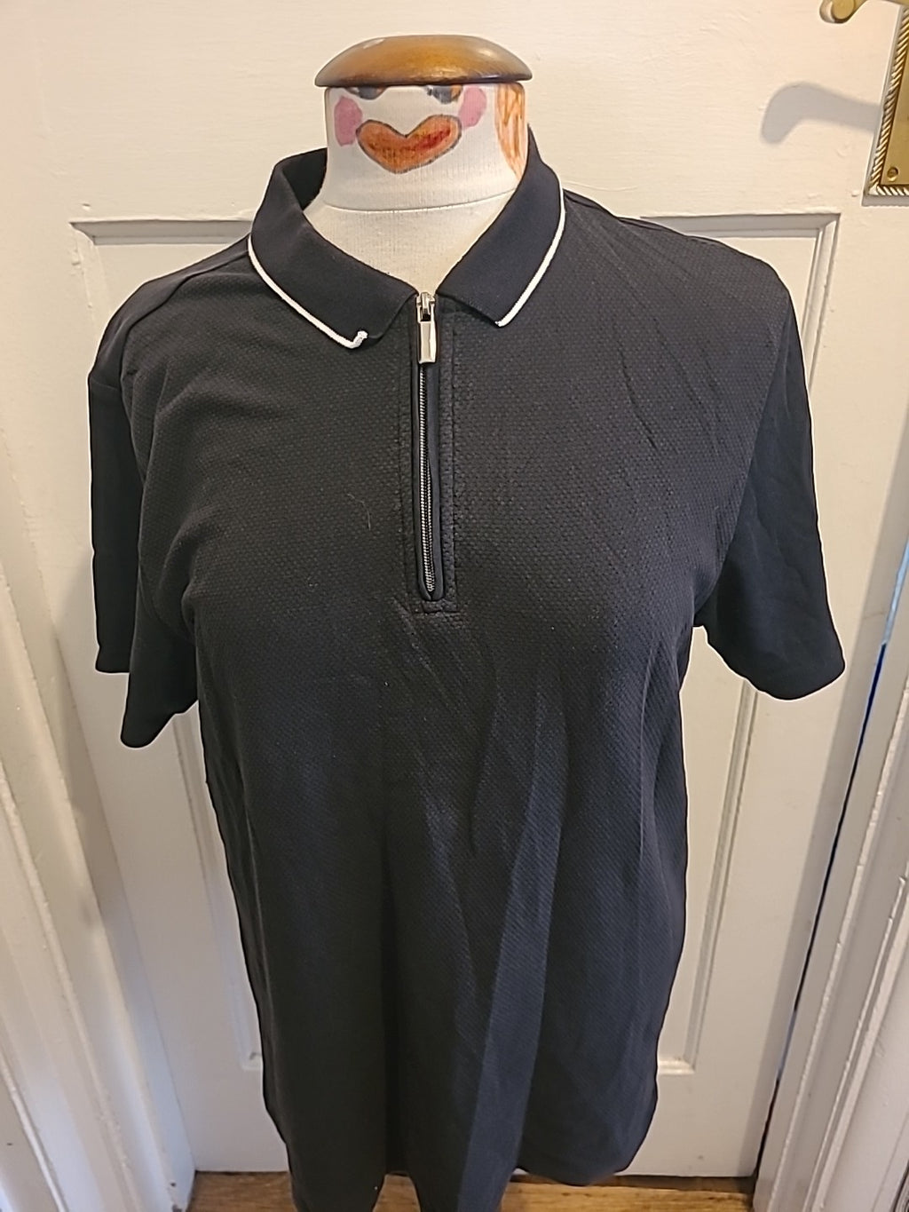 Mwns Burton Size Medium Black Short Sleeved Polo