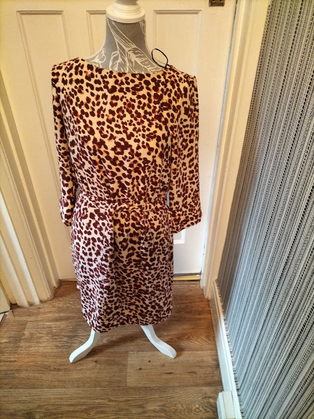 Ladies H+M Size 10 Leopard Print Mid Sleeved Dress