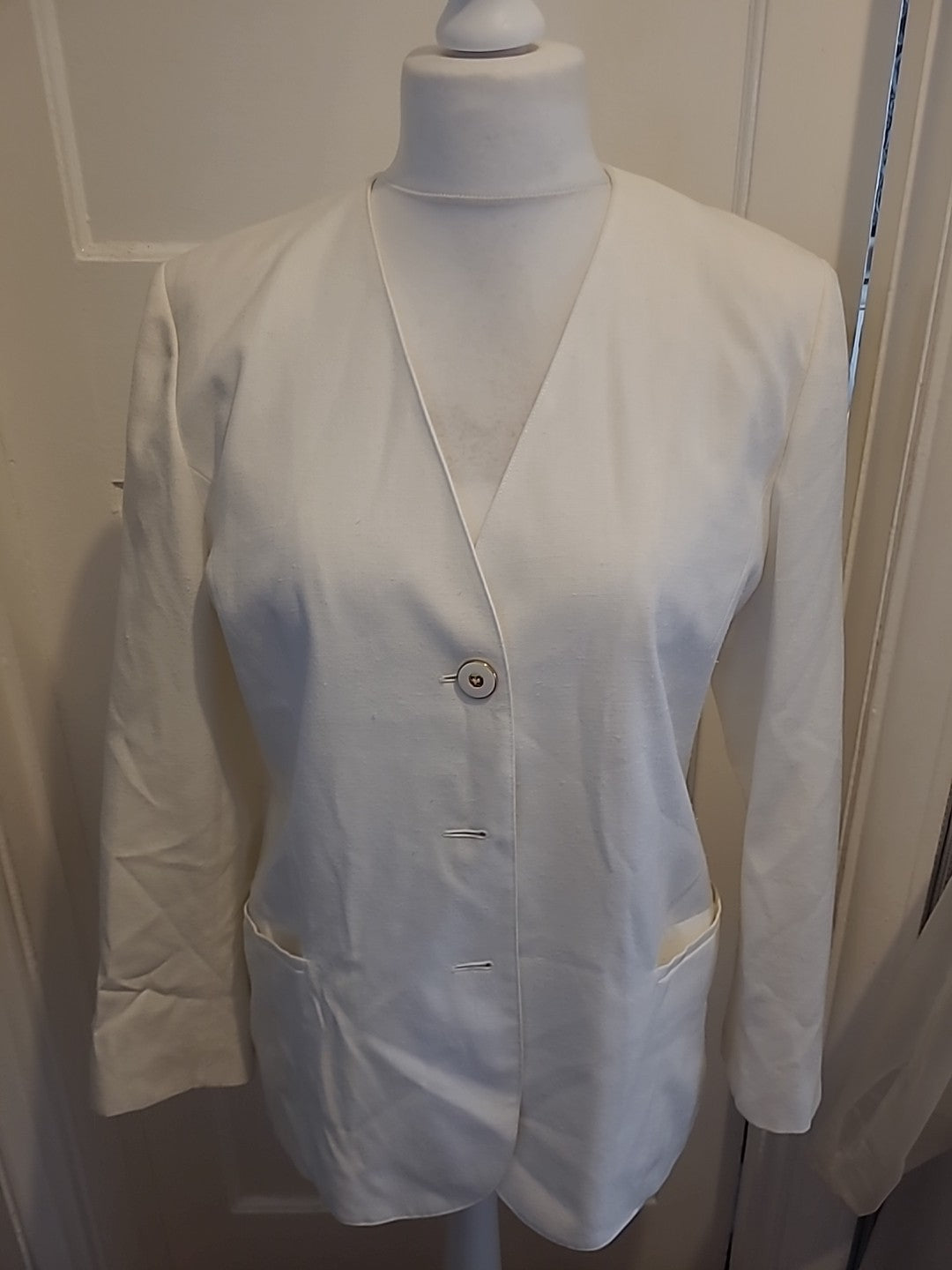 Ladies Rhapsodie Size Large Ivory Lined Blazer  Bobbling
