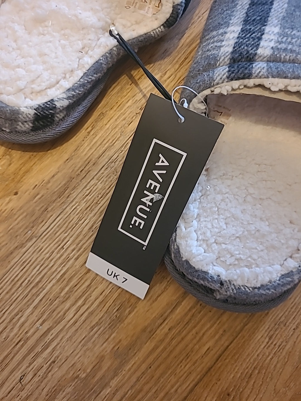Brand New Mens Avenue Size Uk 7 Grey Memory Foam Slippers