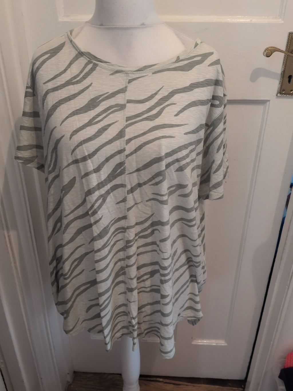 Marks And Spencer 20 Two Tone Green Short Sleeve T-shirt