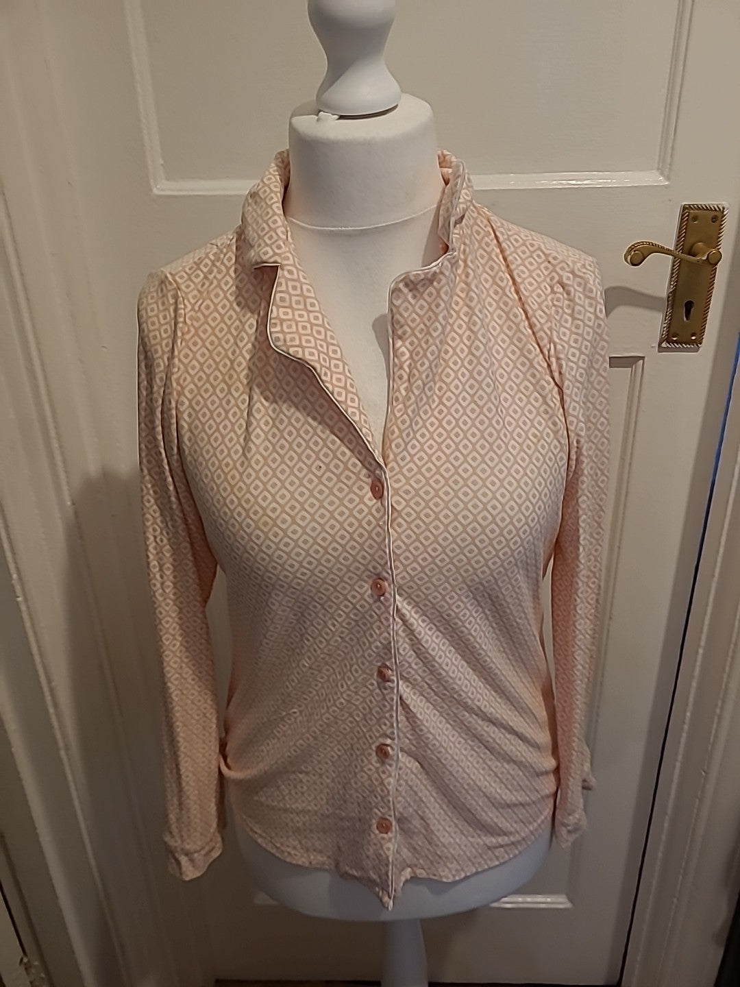 Ladies Primark Size 4-6 Pink And White Long Sleeved Pyjama Top