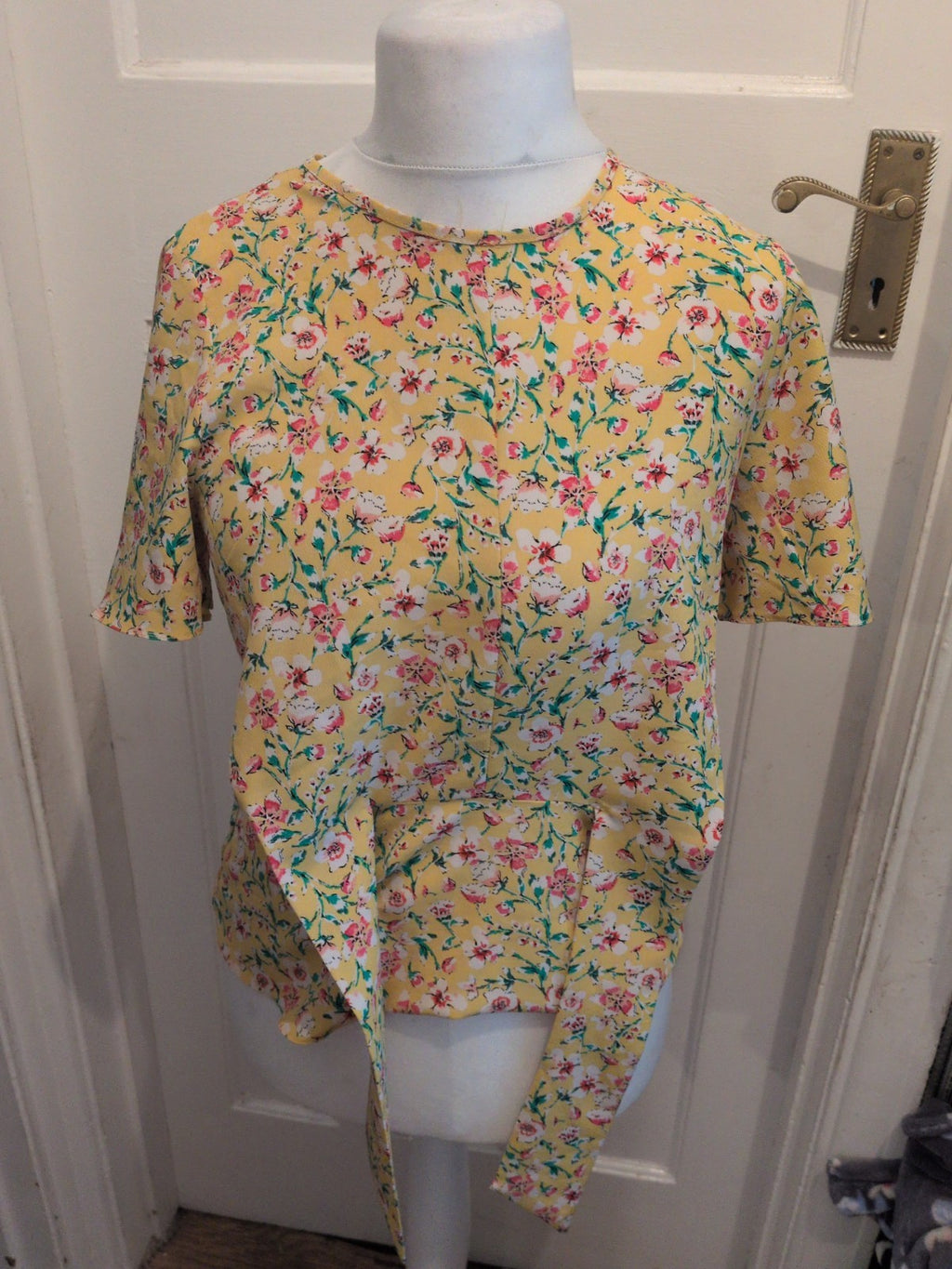 Ladies Primark 12 Yellow Flower Short Sleeve Top