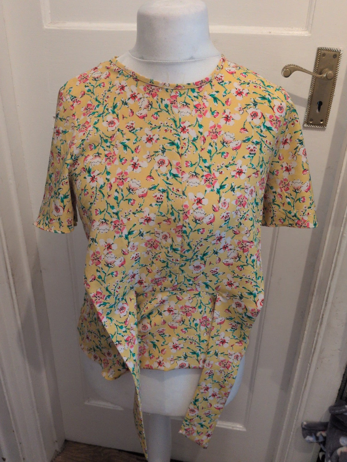 Ladies Primark 12 Yellow Flower Short Sleeve Top