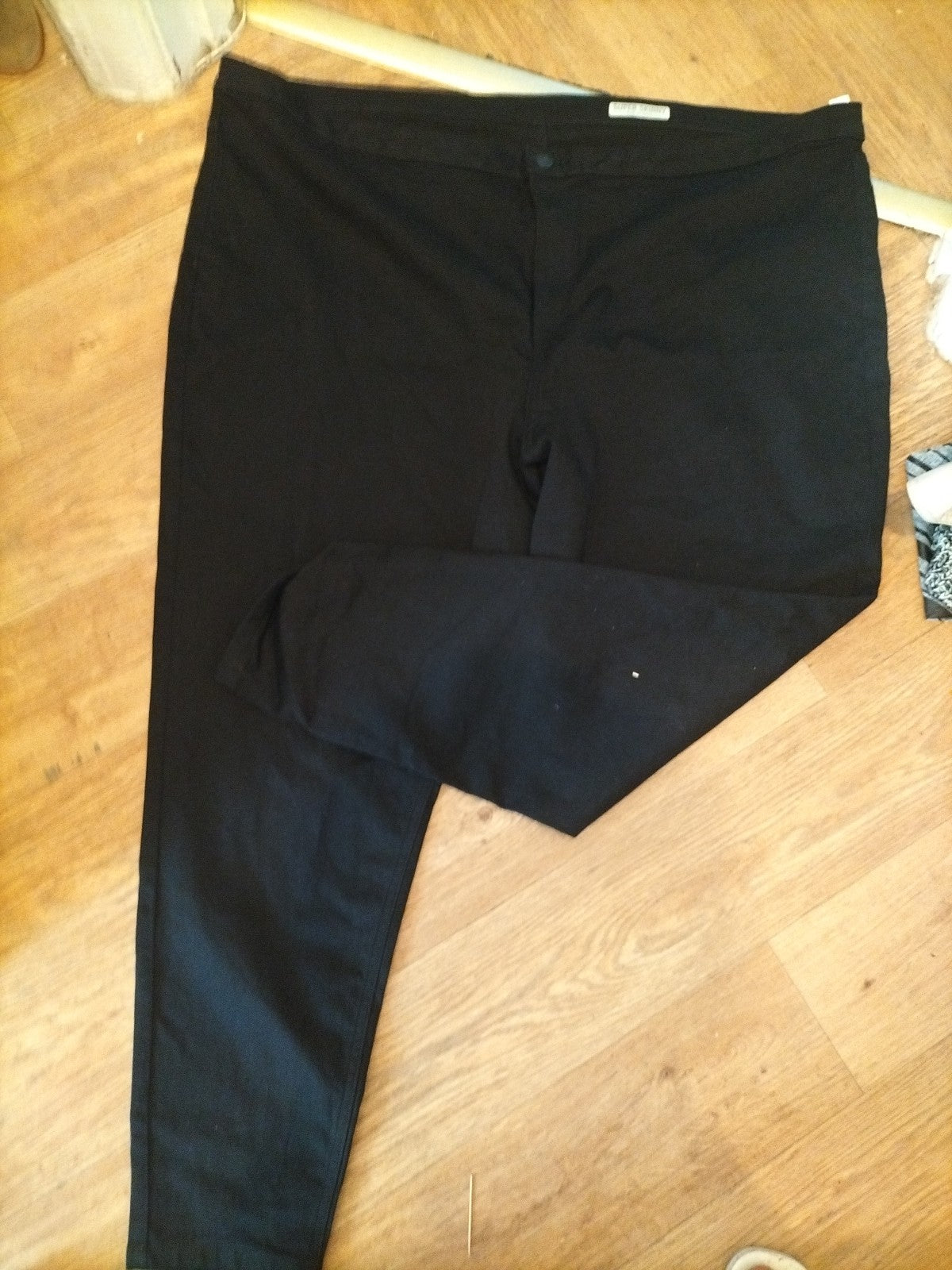 Ladies Marks And Spencer Size 32 Long Super Skinny Black Jegging