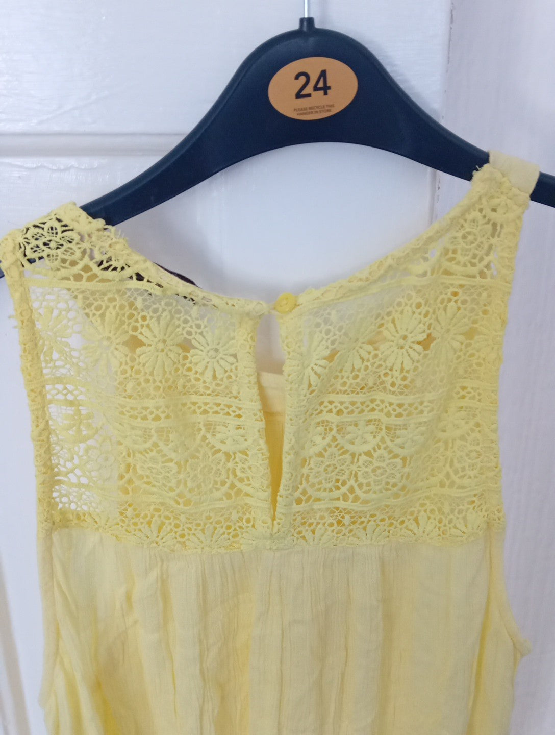 Ladies Pretty Yellow Sleeveless Top With Lace And Pom Pom Design Size 12 F&F