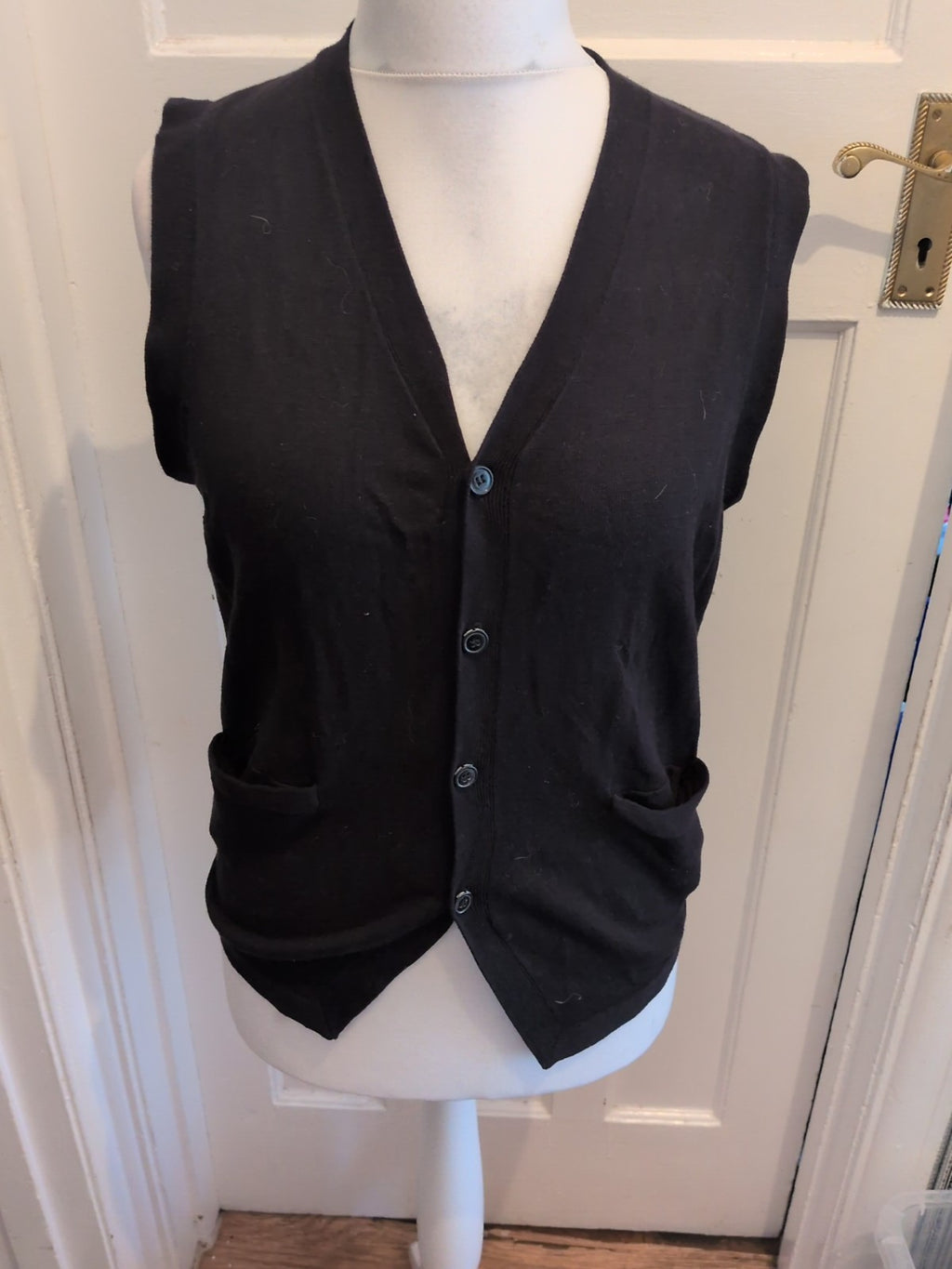 Peter Werth Medium Black V Neck Cardigan
