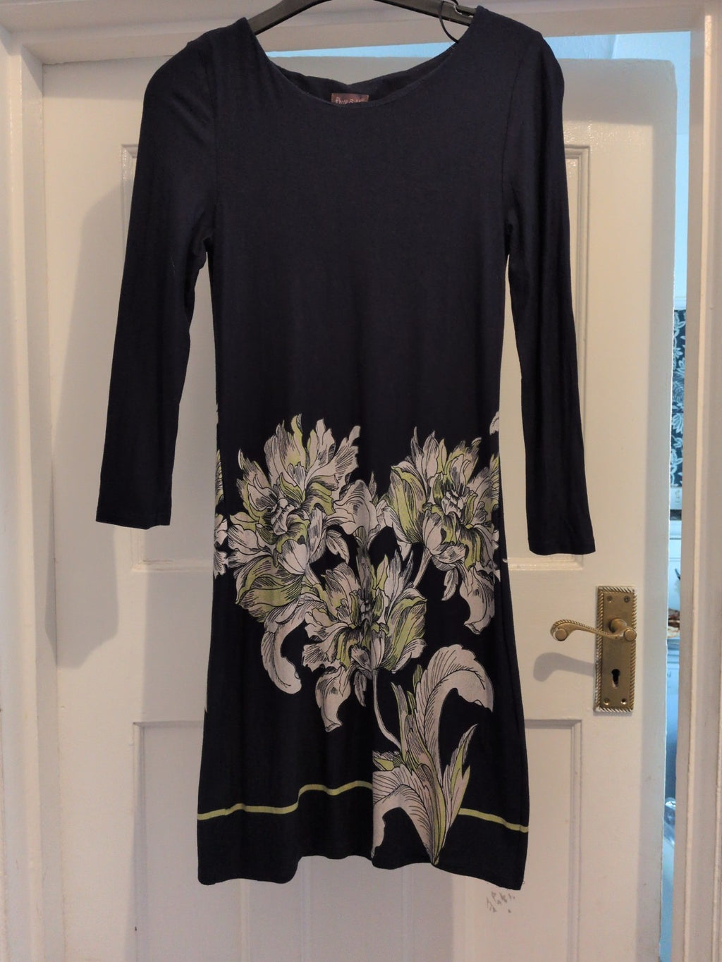 Ladies Phase Eight 8 Navy Flower Long Sleeve Pencil Dress
