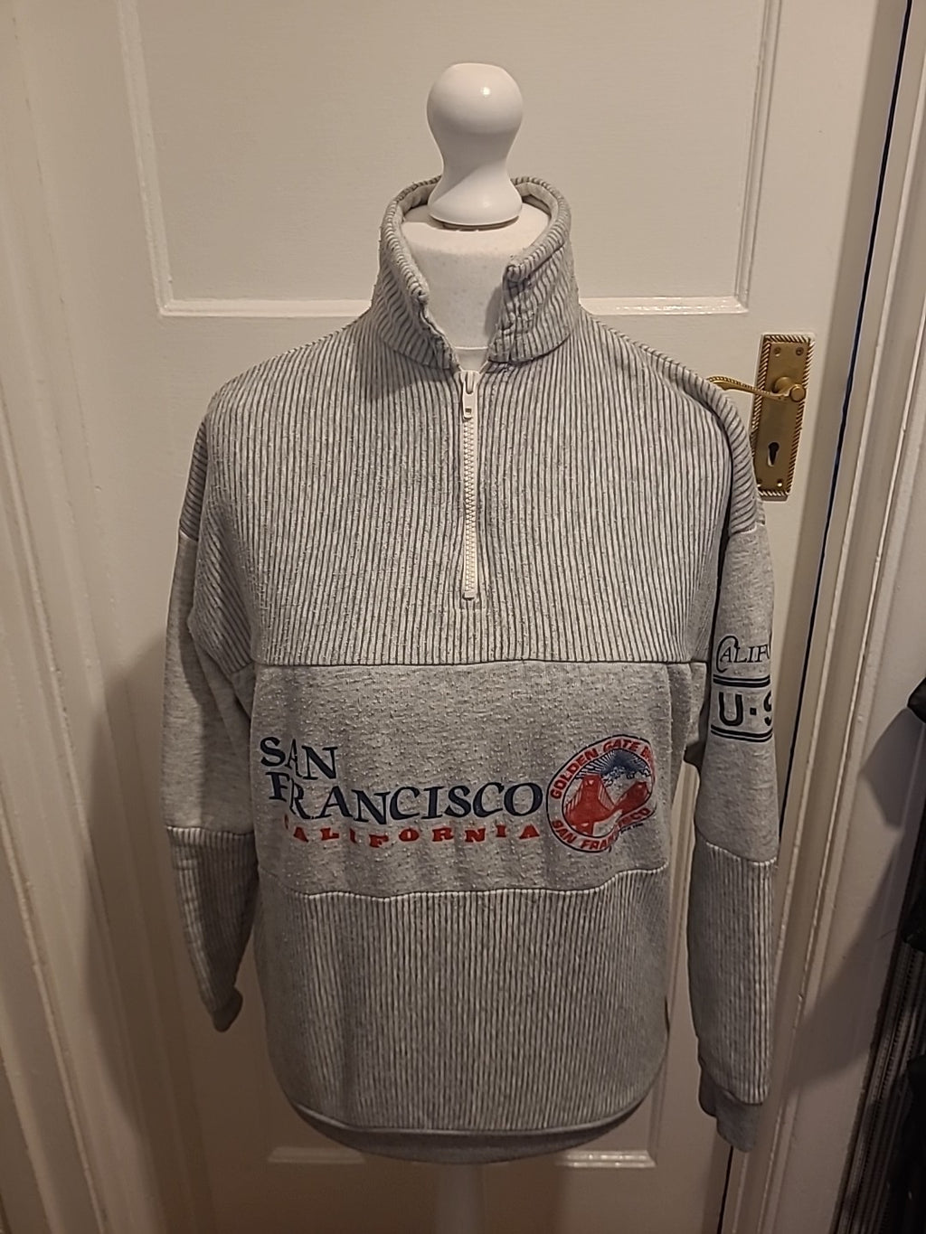 Mens Size Large Grey San Francisco Golden Gate Jumper