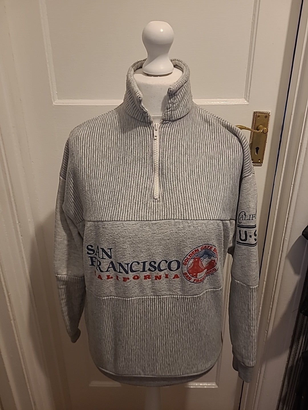 Mens Size Large Grey San Francisco Golden Gate Jumper