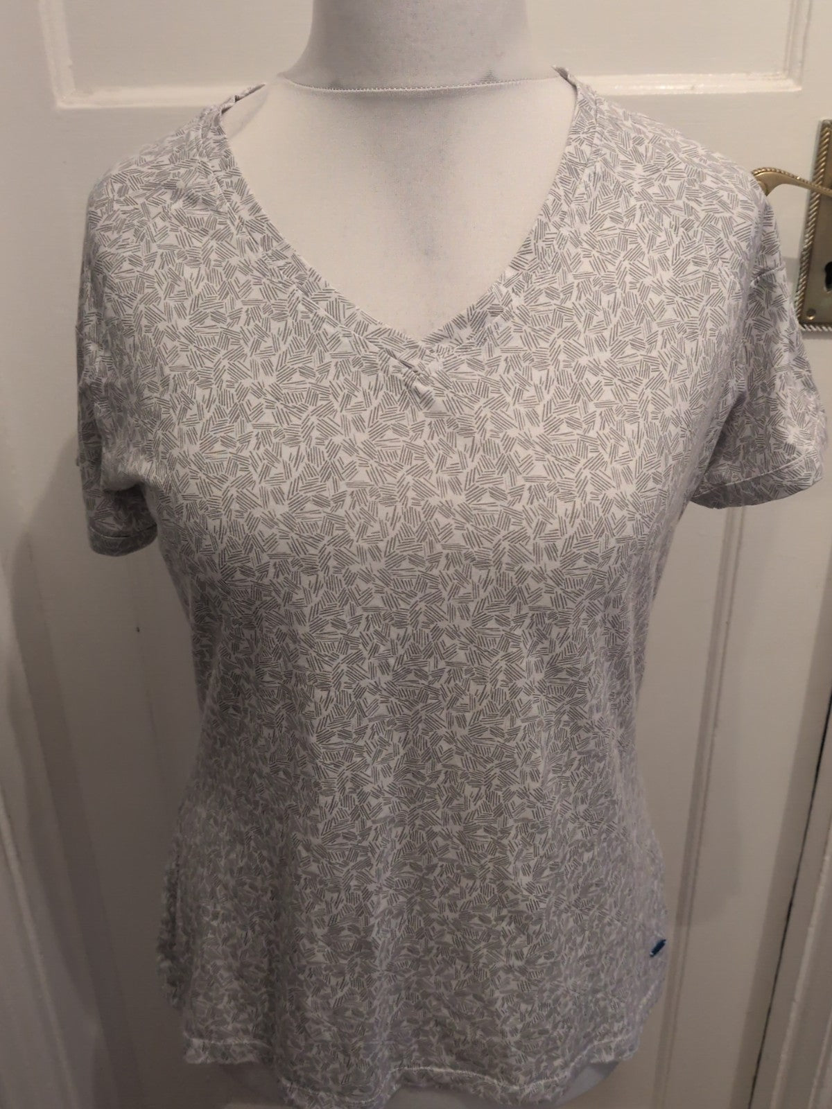 Ladies Trespass Size 14 Grey And White Patterned Short Sleeved T-shirt