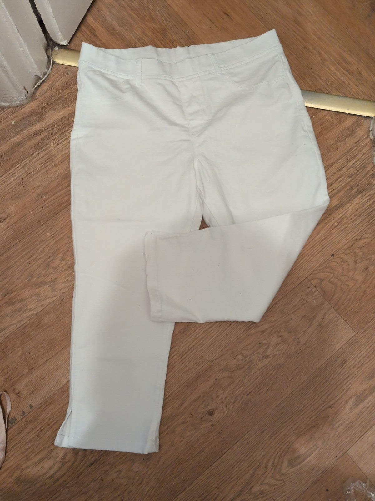 16 White Pull On Leggings Ankle/Crop