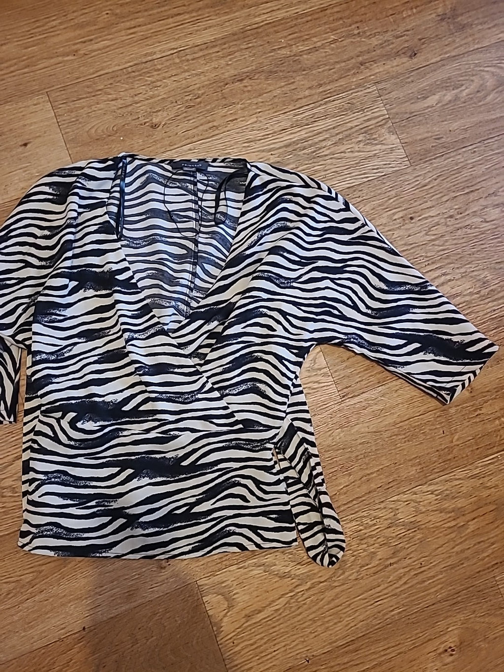 Ladies Primark Size 6 Zebra Print Mid Sleeved Blouse