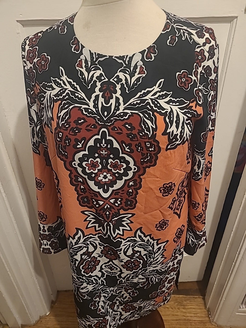 Ladies H&M Size 10/12 Black/Pink/Purple Patterned Long Sleeved Dress