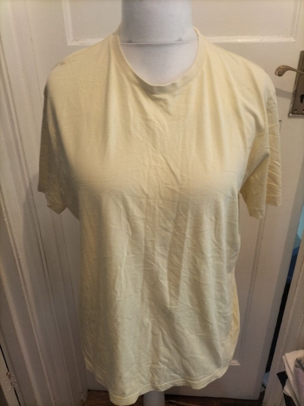 Tu Large Pale Yellow Short Sleeve T-shirt