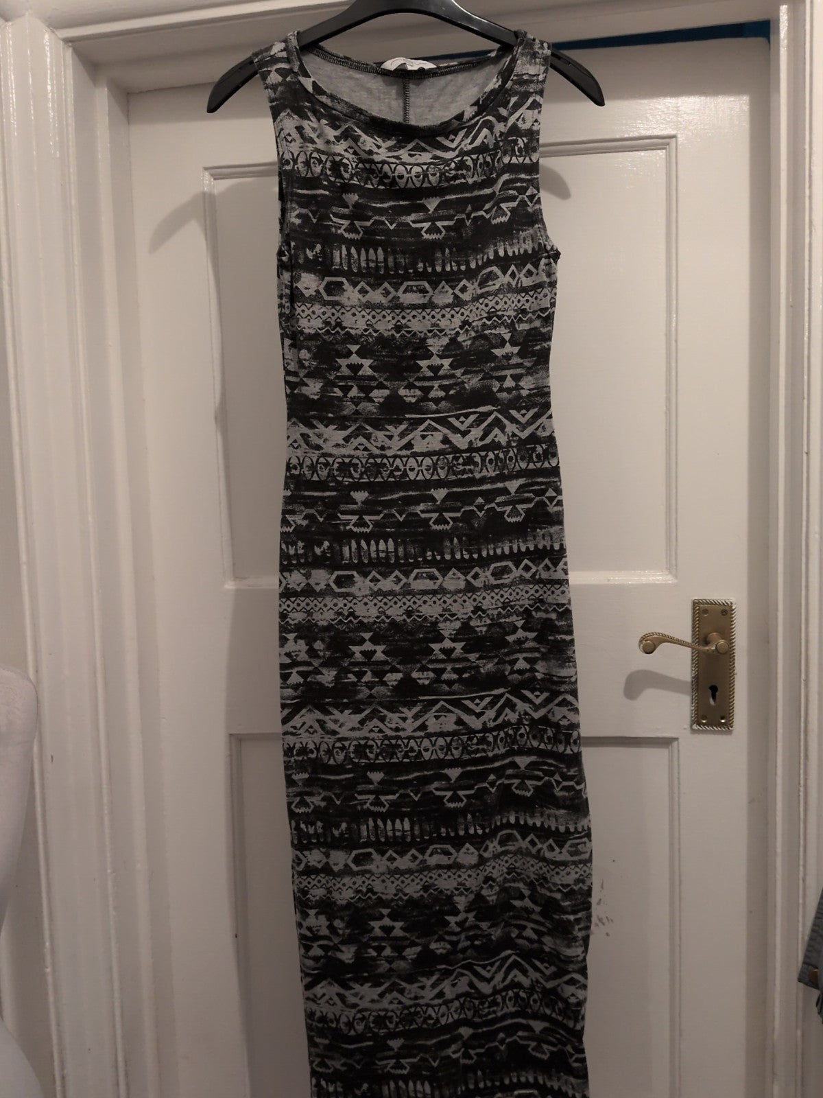 New Look 8 Charcoal And White Sleeveless Pencil Dress