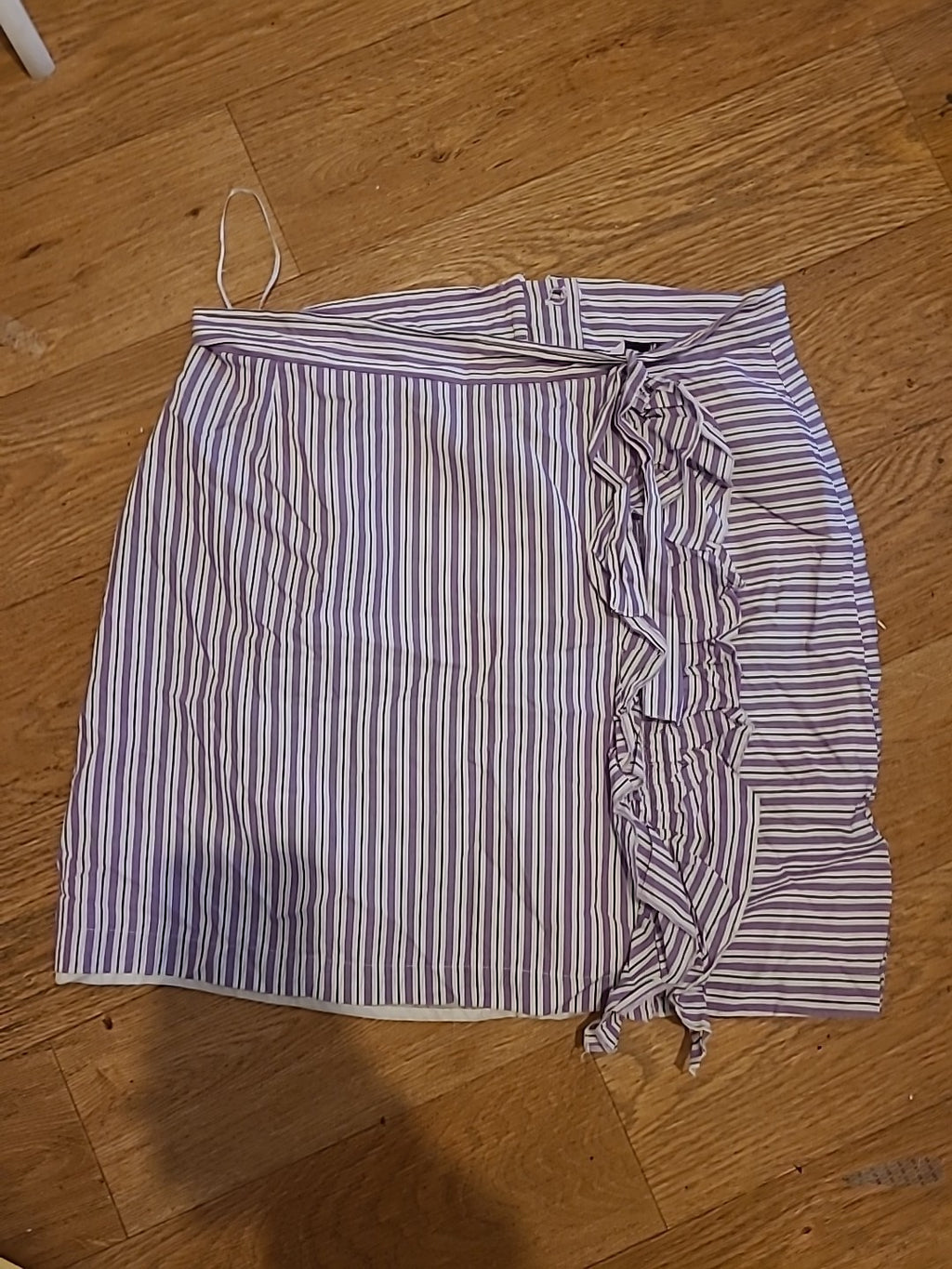 Ladies Tu Size 16 Purple And White Striped Lined Skirt